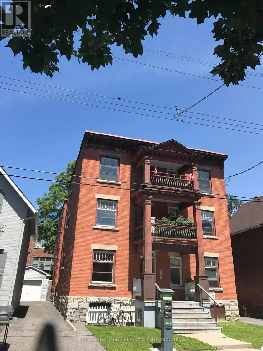 Multiplex at 5 - 421 LISGAR STREET, Ottawa