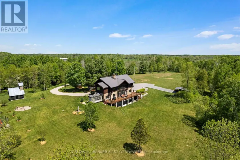 Detached at 19067 HIGHWAY 7, Tay Valley