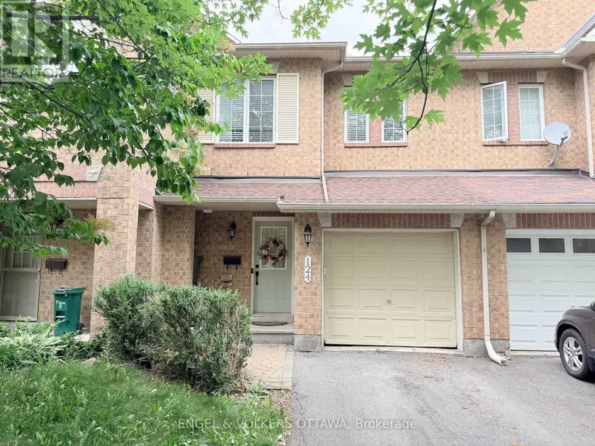 Townhouse at 124 LANDOVER CRESCENT, Ottawa