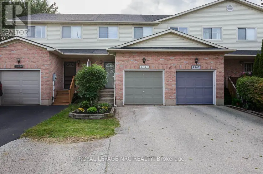 Townhouse at 4345 BEVERLEY CRESCENT, Lincoln
