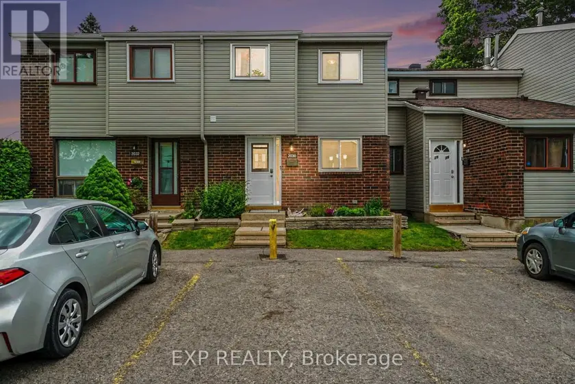 Townhouse at 35 - 2030 KELDEN CRESCENT, Ottawa