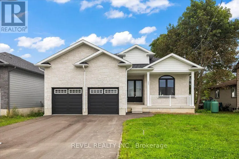 Detached at 221 FORLER STREET, West Grey