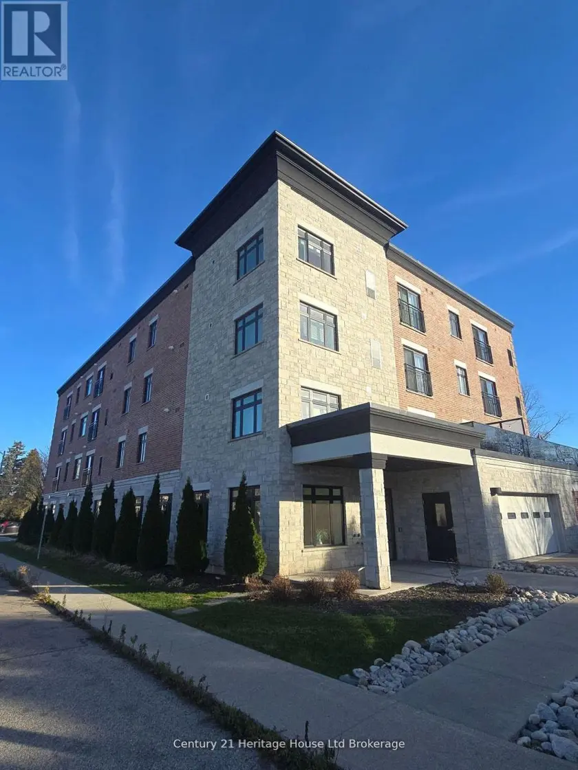Apartment at 302 - 71 METCALF STREET, Woodstock