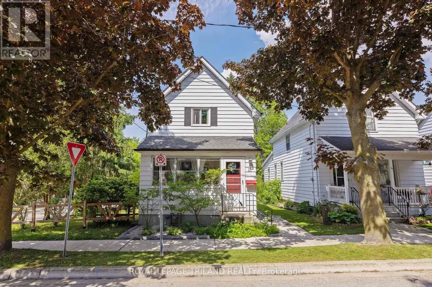 Detached at 29 OLIVER STREET, St. Thomas