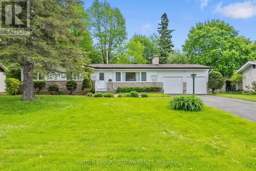 Detached at 45 LARKSPUR DRIVE, Ottawa