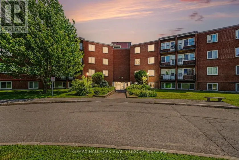 Apartment at 306A - 2044 ARROWSMITH DRIVE, Ottawa