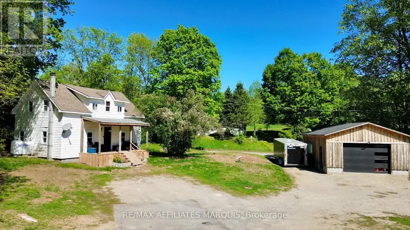 Detached at 14702 38 ROAD, Frontenac