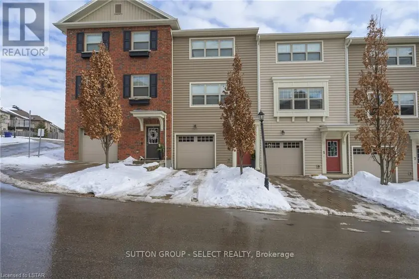 Townhouse at 3 - 1850 BEAVERBROOK AVENUE, London