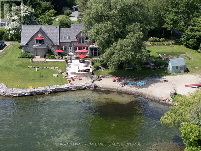 Detached at 147 1000 ISLAND PARKWAY, Front of Leeds & Seeleys Bay