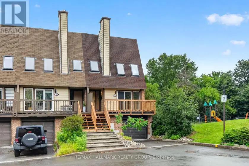 Townhouse at 1427 FORGE STREET, Ottawa
