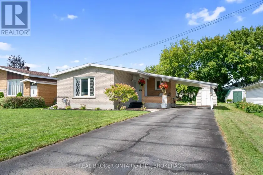 Detached at 121 ST. GEORGE STREET W, North Glengarry