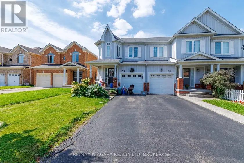 Townhouse at 33 COLONEL LYALL STREET, St. Catharines