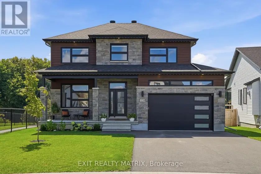 Detached at 1339 FRIBOURG STREET, Russell