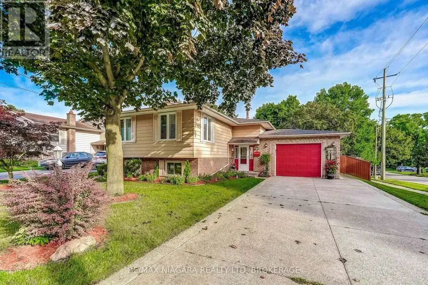 Detached at 33 HURRICANE ROAD, Pelham