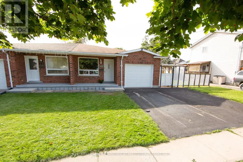 Semi-Detached/Link at 140 COMMERCIAL STREET, Welland