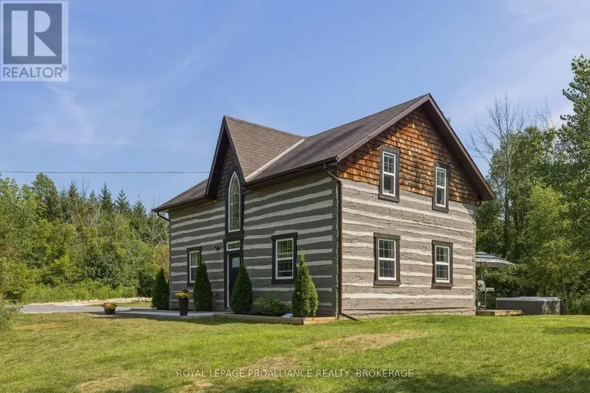 Detached at 418 HIGHWAY 32, Front of Leeds & Seeleys Bay