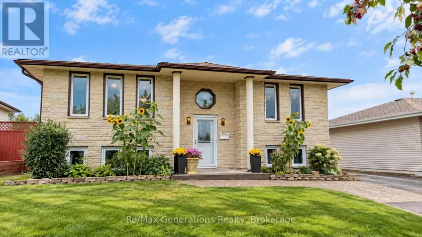 Detached at 151 IRIS CRESCENT, Thunder Bay