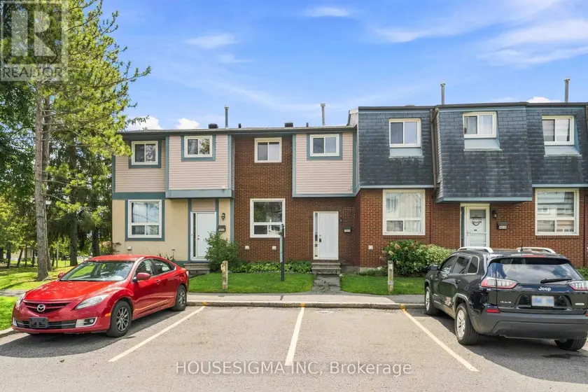 Townhouse at 90 - 3400 PAUL ANKA DRIVE, Ottawa