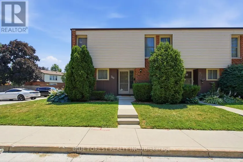 Townhouse at 742 FANSHAWE PARK ROAD E, London