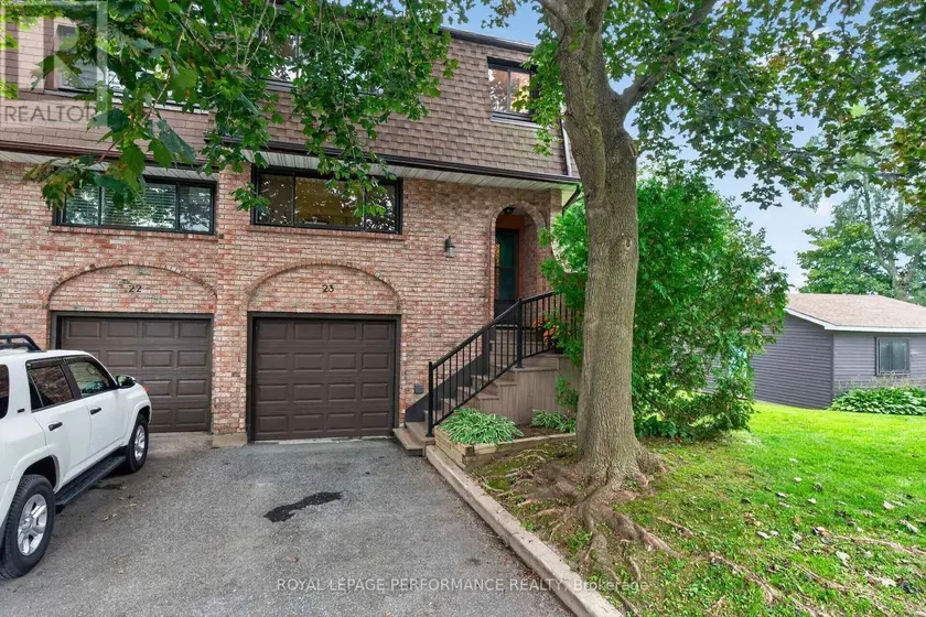 Townhouse at 23 - 2 BERTONA STREET, Ottawa