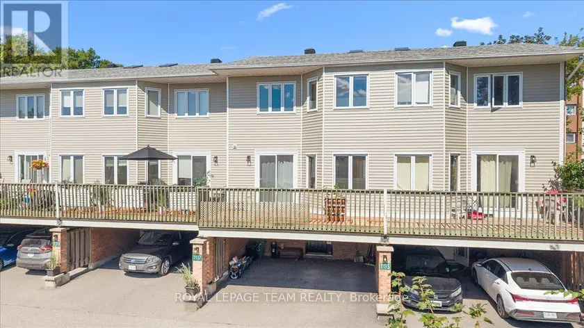 Townhouse at 1137 CHIMNEY HILL WAY, Ottawa