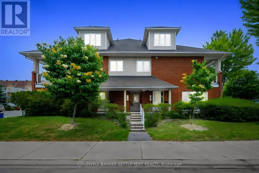 Townhouse at G - 10 DAYBREAK STREET, Ottawa