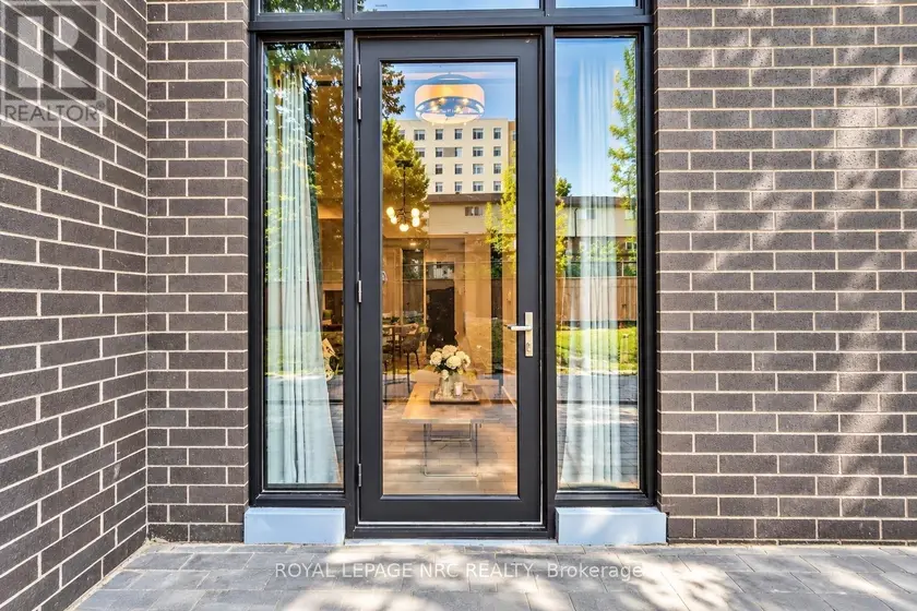 Apartment at 133 - 145 COLUMBIA STREET W, Waterloo