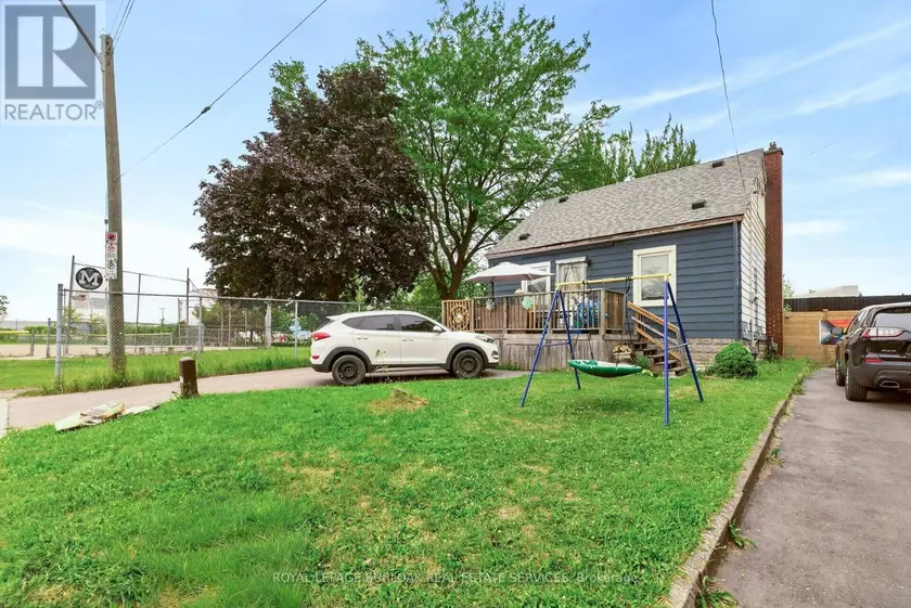 Detached at 1 MAHONY AVENUE, Hamilton