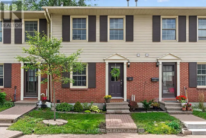 Townhouse at 16 - 1160 SHILLINGTON AVENUE, Ottawa