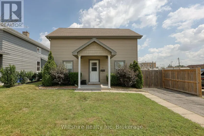 Detached at 52 BIDWELL STREET, Tillsonburg