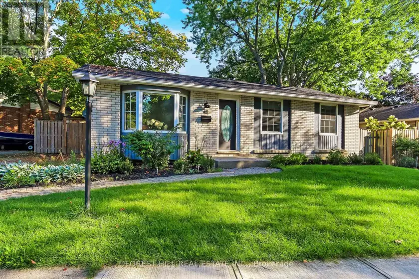 Detached at 40 KILLARNEY ROAD, London North