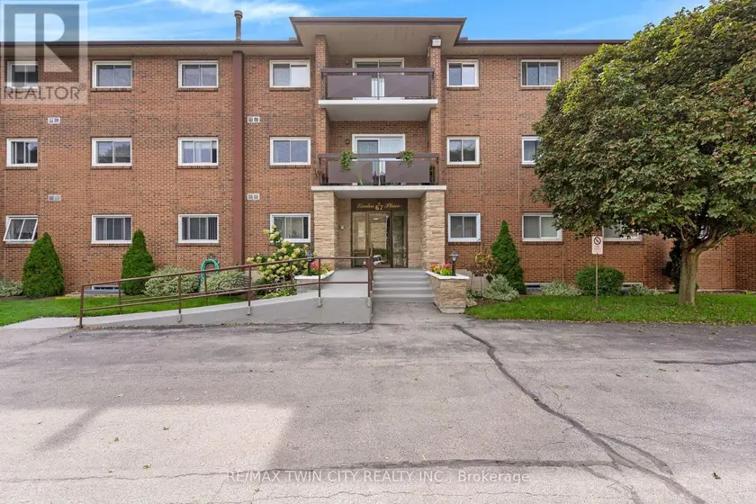 Apartment at 206 - 67 BRECKENRIDGE DRIVE, Kitchener