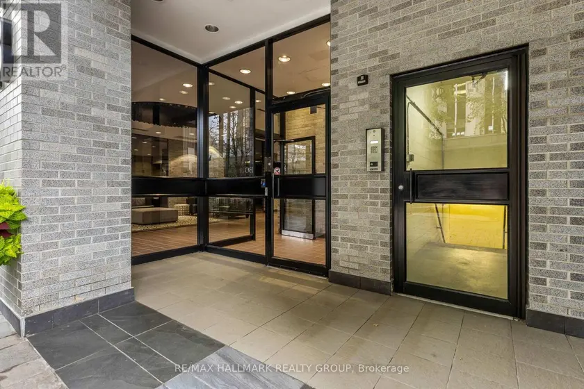 Apartment at 701 - 18 NEPEAN STREET, Ottawa