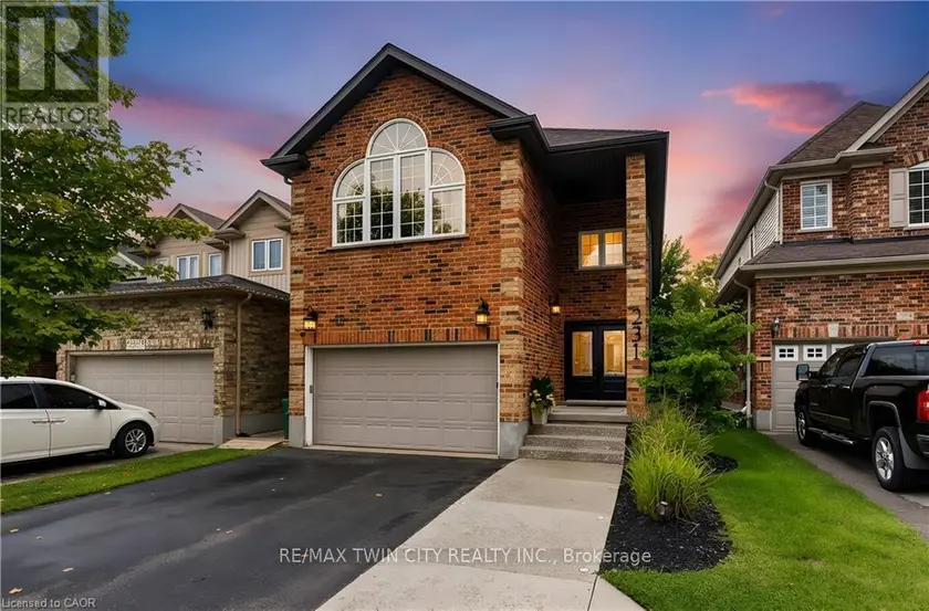 Detached at 231 STEEPLERIDGE STREET, Kitchener