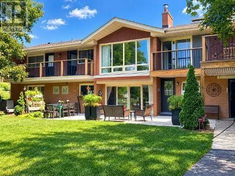 Detached at 81 THOMSON DRIVE, Hamilton