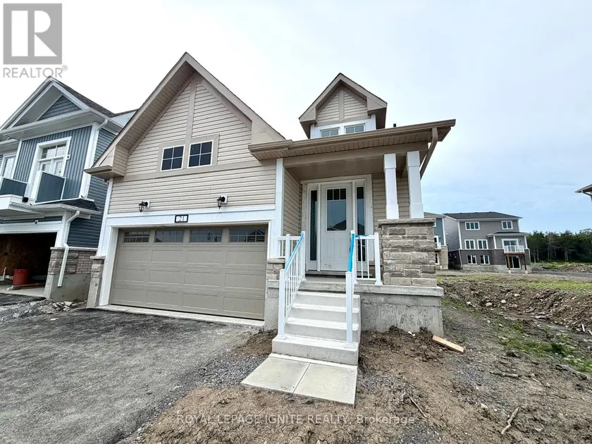 Detached at 21 ROYAL OAK CRESCENT, Loyalist