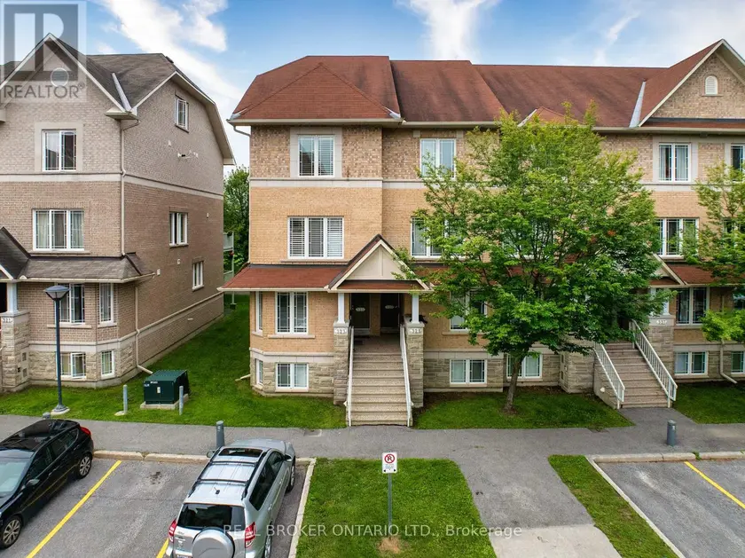 Townhouse at 79 - 325 PASEO PRIVATE, Ottawa