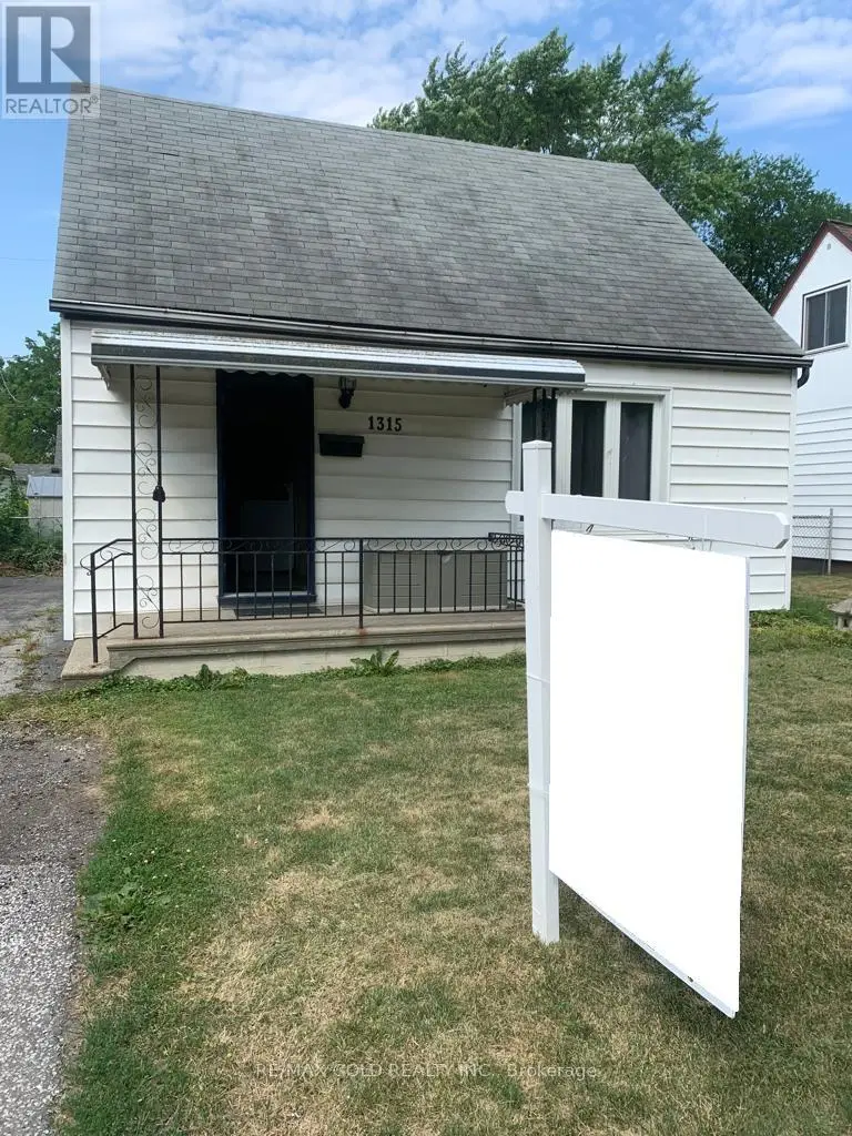 Detached at 1315 PARTINGTON AVENUE, Windsor