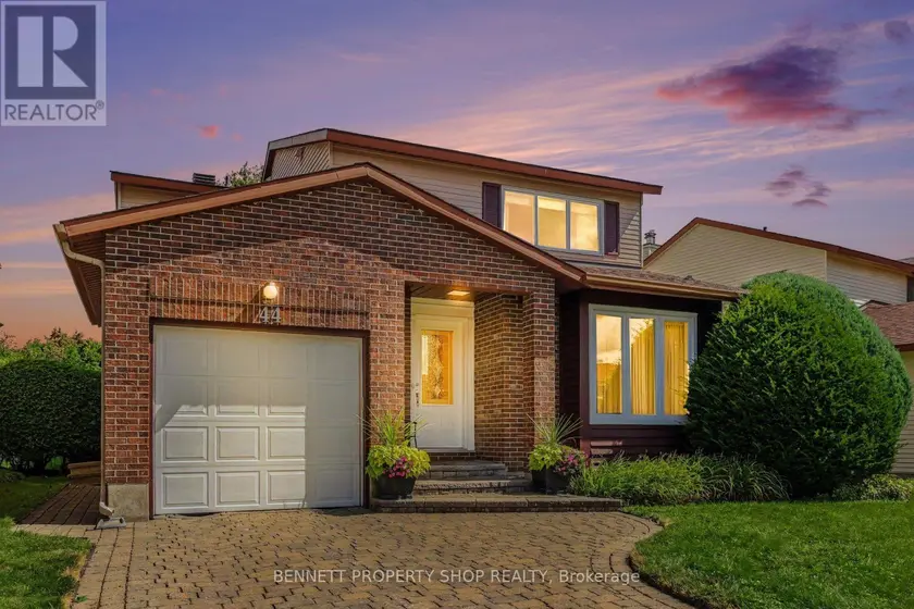 Detached at 44 FARM GATE CRESCENT, Ottawa