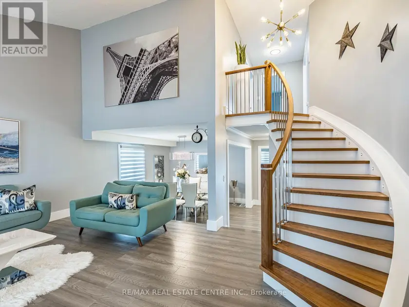 Detached at 114 PARKWOOD CRESCENT, Hamilton