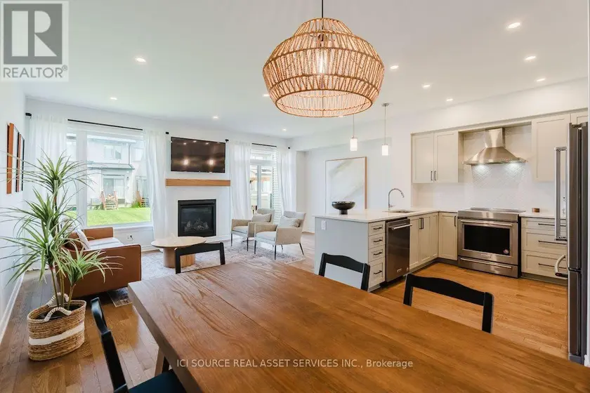 Townhouse at 674 CAPRICORN CIRCLE, Ottawa