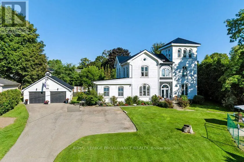 Detached at 530 DIBBLE STREET W, Prescott