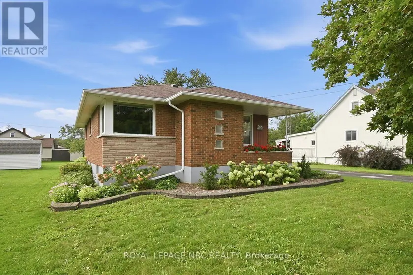 Detached at 29 ERIE STREET, Welland