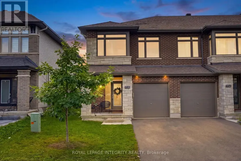 Townhouse at 958 OMAGAKI WAY, Ottawa