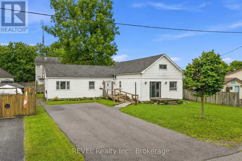 Detached at 42 WILDWOOD ROAD, St. Catharines