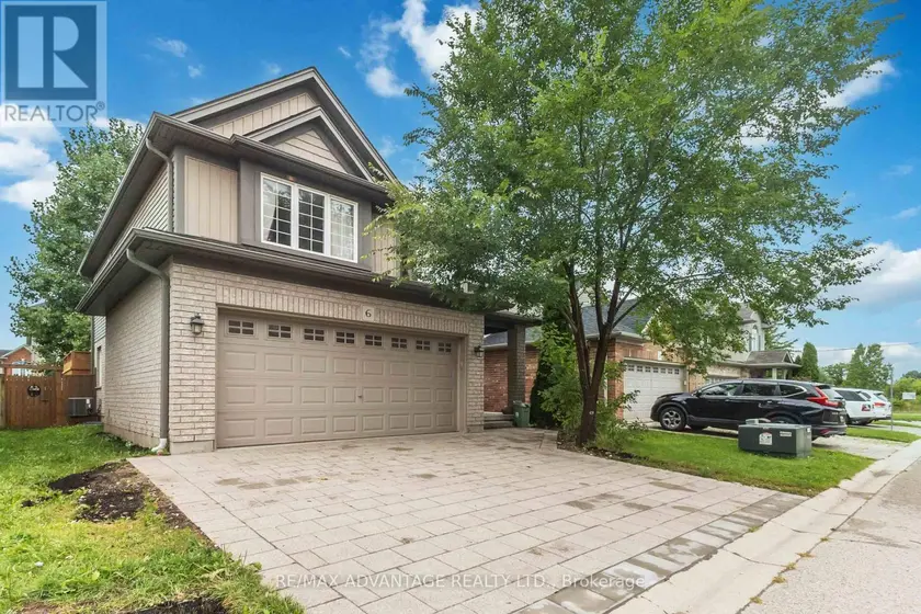 Detached at 6 - 400 SKYLINE AVENUE, London North
