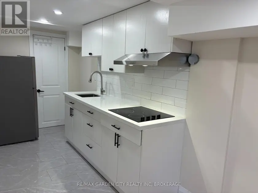 Detached at LWR-1B - 60 WAKELIN TERRACE, St. Catharines
