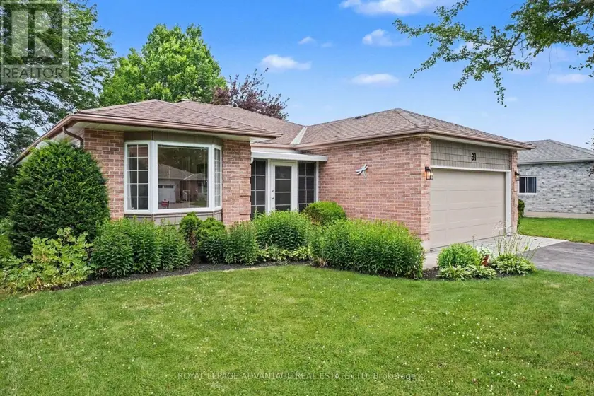 Detached at 31 TREELAWN BOULEVARD, Perth