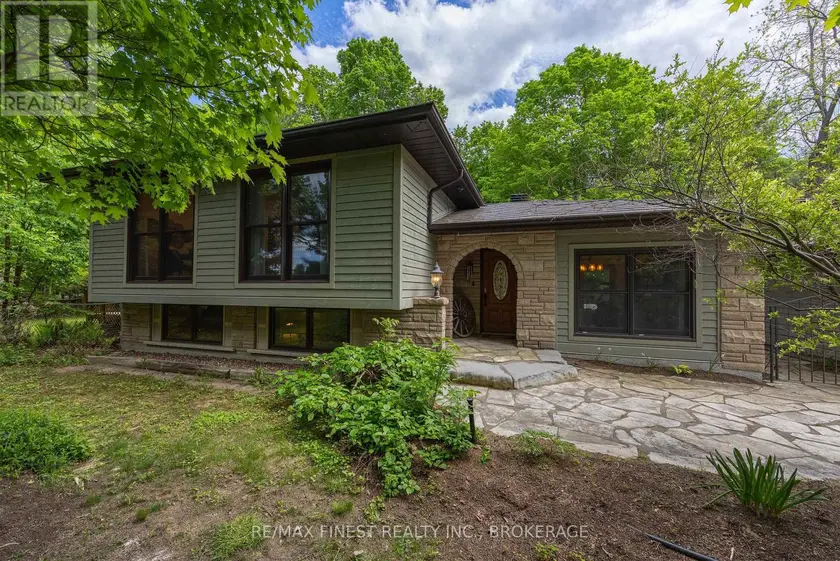 Detached at 1465 MIDDLE ROAD, Kingston