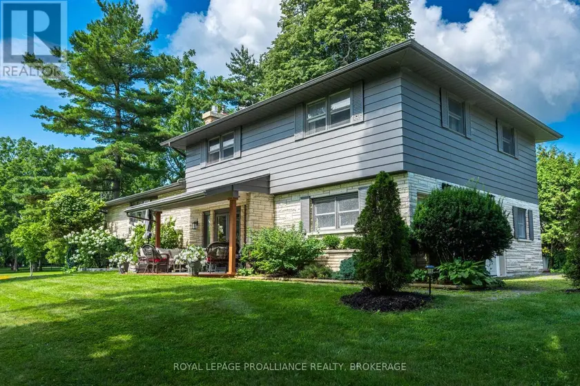 Detached at 330 ELMWOOD DRIVE, Gananoque